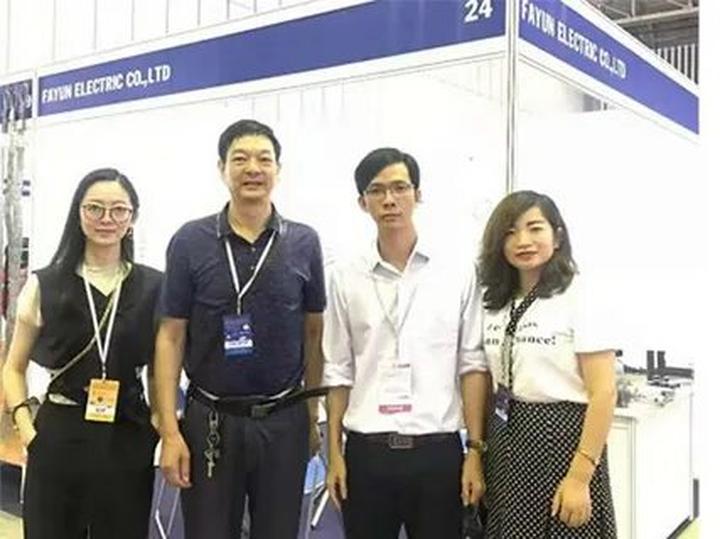 Chuyên gia Hotspot Matrix phân tích: Hé lộ hậu trường siêu nhạc và marketing video